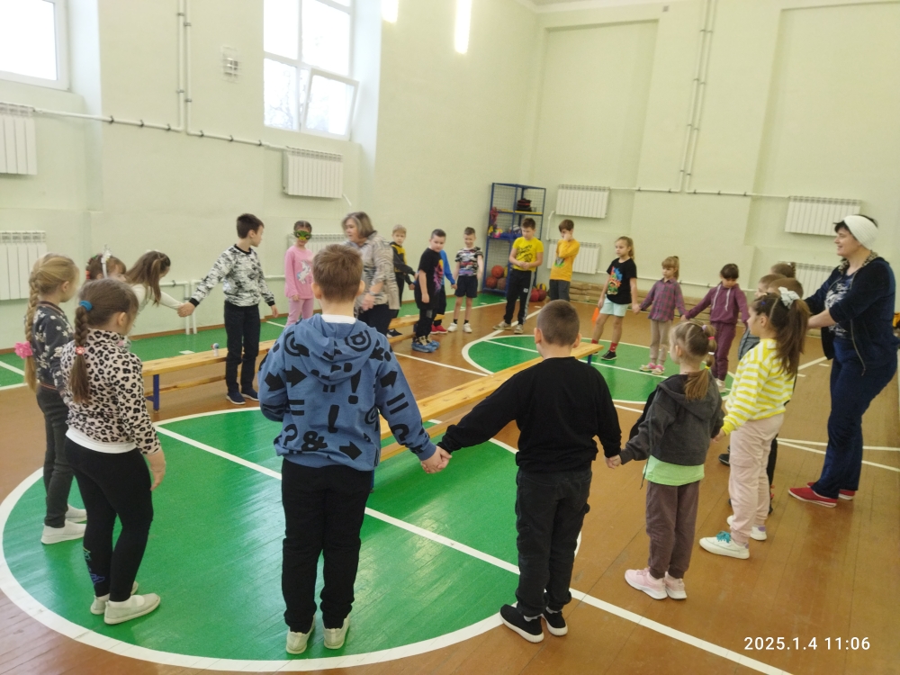 «Веселые старты» «Вперед в Новый год!».